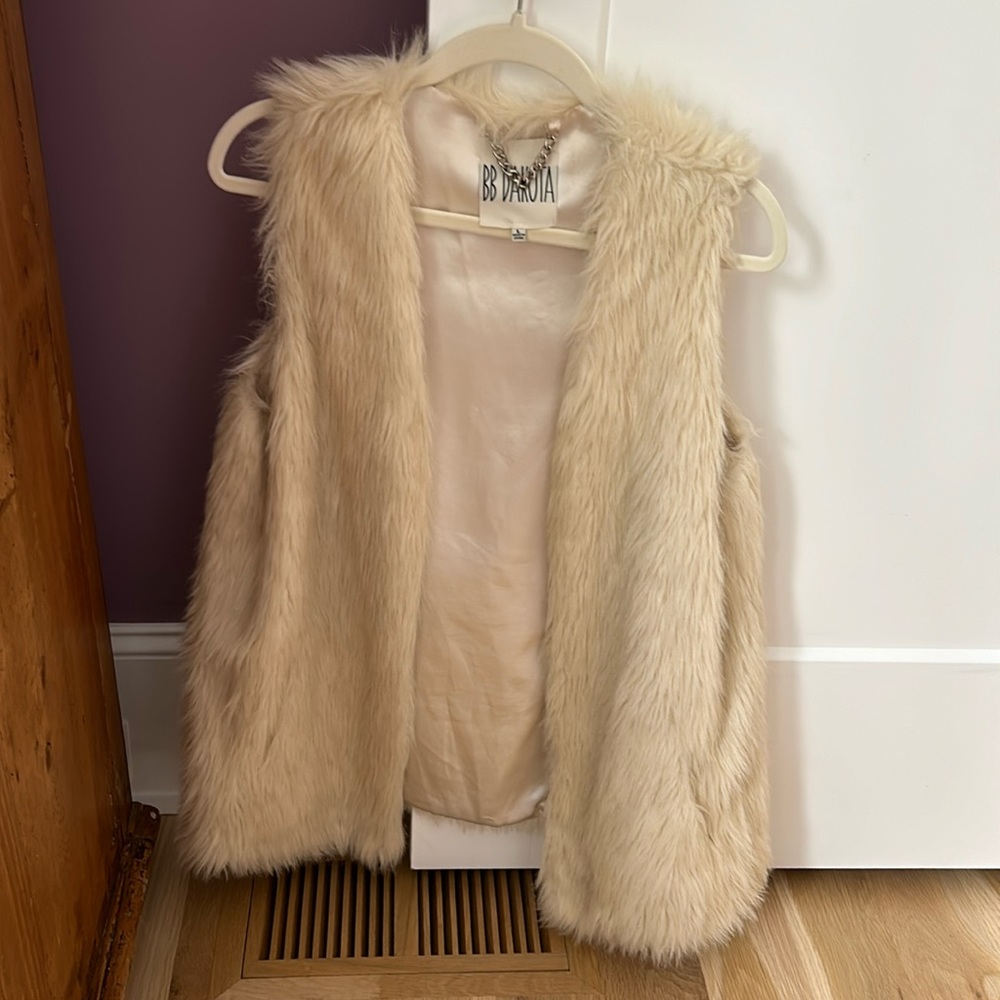 Bb Dakota faux fur vest ivory